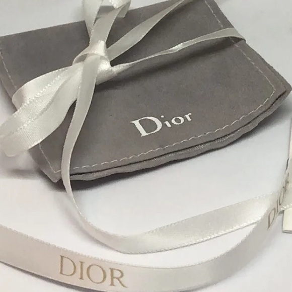AUTHENTIC CHRISTIAN DIOR SILVER HEART LOGO CHARM NECKLACE LIKE NEW - Picture 4 of 4